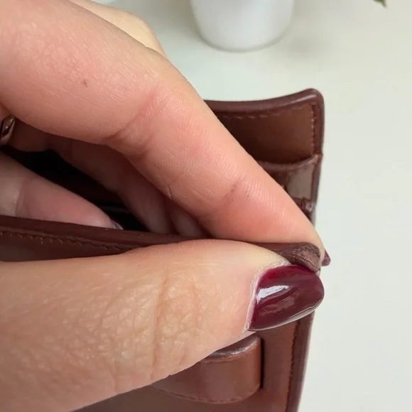 Yves Saint Laurent Sac de Jour (Large) – Camel Calfskin - Picture 13 of 15